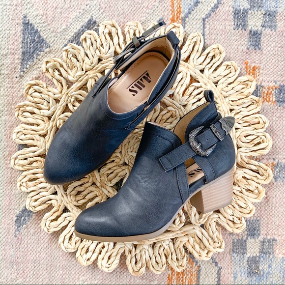 ✨ Final Price- Silver Buckle Ankle Booties Booties - Picture 3 of 3